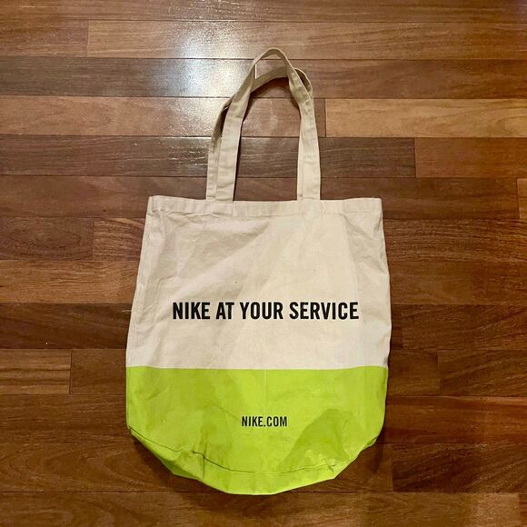 Nike Green and Cream Tote Bag - Picture 2 of 5